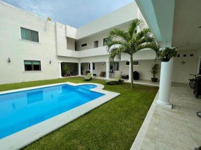 Victoria Suites
